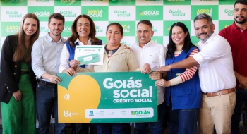 Gracinha Caiado fortalece agricultura familiar com entrega de benefícios em Morrinhos